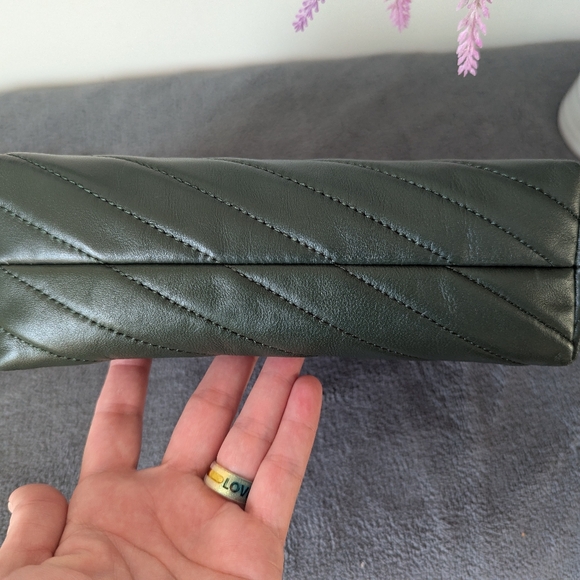 Tory Burch Small Dark Green Kira Chevron Crossbody - Picture 5 of 9